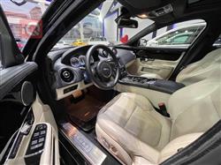 جاكوار XJ
